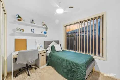 Property photo of 38 Jindabyne Avenue Taylors Hill VIC 3037