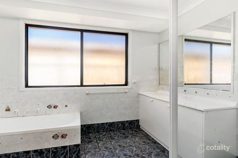 Property photo of 25 Tabletop Circuit Horningsea Park NSW 2171