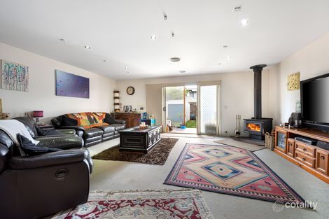 Property photo of 4 Airlie Grove Seaford VIC 3198