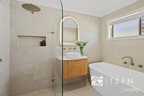 Property photo of 7 Barwon Drive Kennington VIC 3550