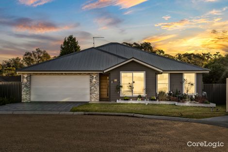 Property photo of 9 Sunrise Place Thirlmere NSW 2572