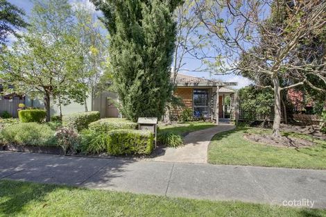 Property photo of 2 Parklands Close Ferntree Gully VIC 3156