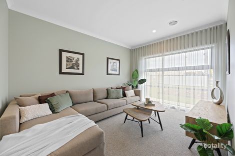 Property photo of 3 Karak Street Drouin VIC 3818