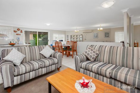Property photo of 2/62 Ballydoyle Drive Ashtonfield NSW 2323