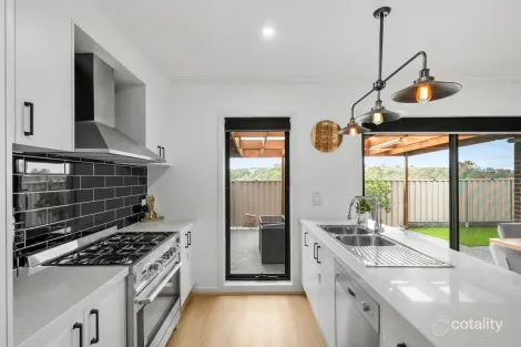 Property photo of 70 Gatestone Road Epping VIC 3076