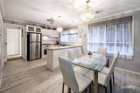 Property photo of 40 Lamont Crescent Cranbourne VIC 3977