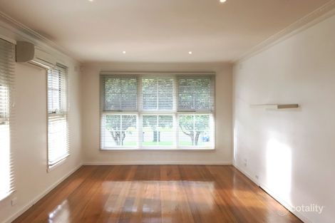 Property photo of 2/4 Grenfell Road Mount Waverley VIC 3149