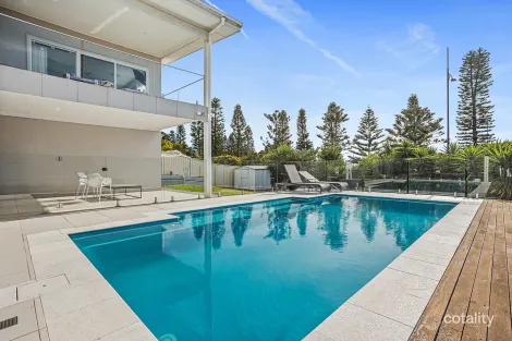 Property photo of 4 Torres Circuit Shell Cove NSW 2529