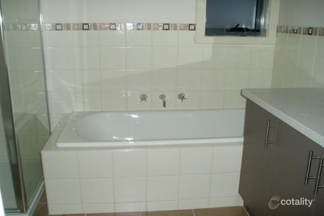 Property photo of 2/10 Rodney Street Gisborne VIC 3437