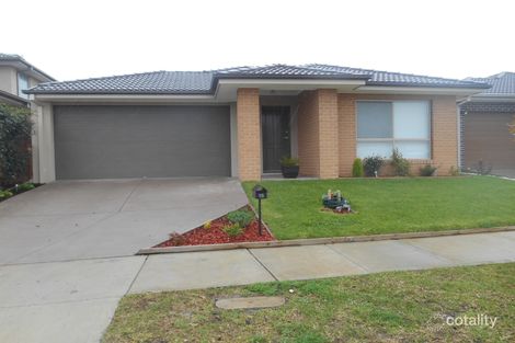 15 Murgese Cct, Clyde North, VIC 3978