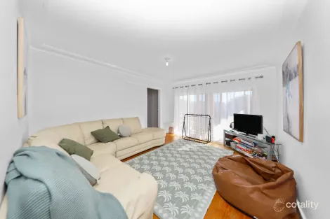 Property photo of 8 Kaleema Crescent Tumut NSW 2720