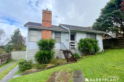 Property photo of 12 Bertram Street Drouin VIC 3818