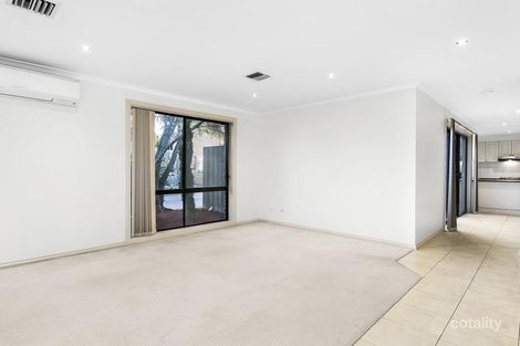 Property photo of 11 Gresswell Park Drive Watsonia VIC 3087