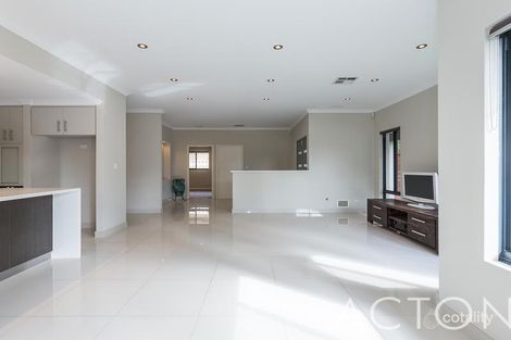 Property photo of 26 Paulett Way Belmont WA 6104