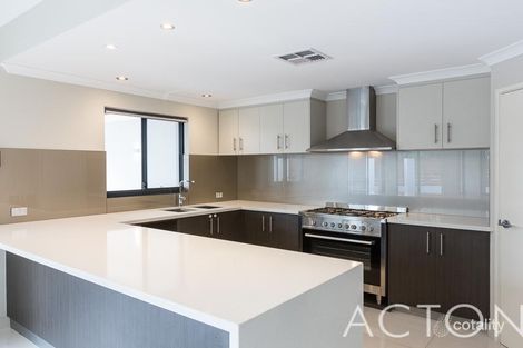 Property photo of 26 Paulett Way Belmont WA 6104