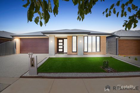 Property photo of 11 Wimbledon Boulevard Strathtulloh VIC 3338