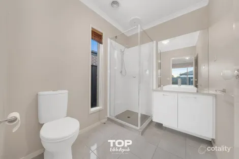 Property photo of 86 Selandra Boulevard Clyde North VIC 3978