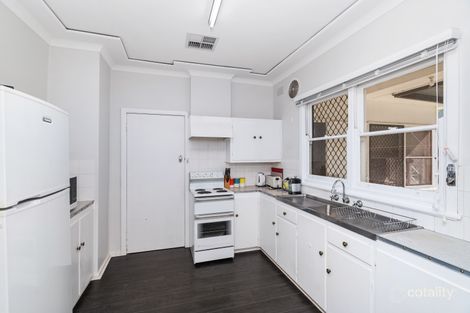 Property photo of 150 Lake Albert Road Kooringal NSW 2650