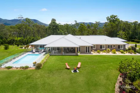 Property photo of 14 Breeze Place Highvale QLD 4520