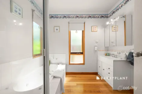 Property photo of 57 Cardinia Street Berwick VIC 3806