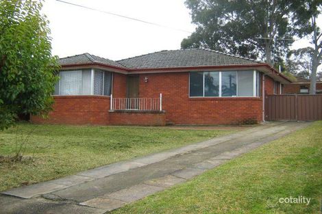 11 Loddon Cres, Campbelltown, NSW 2560