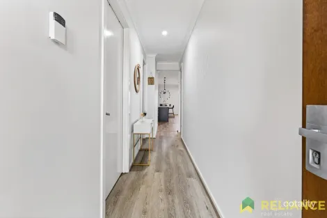 Property photo of 14 Samuel Road Weir Views VIC 3338