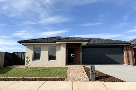 3 Ruff Way, Melton South, VIC 3338
