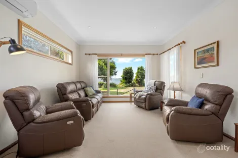 Property photo of 7A Roslyn Place Noraville NSW 2263