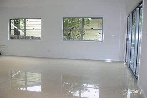 Property photo of 59 Kingsbury Street Norman Park QLD 4170