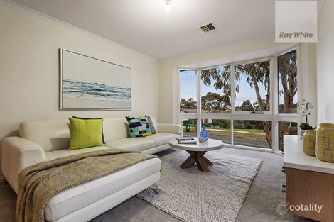 Property photo of 2 Enfield Place Craigieburn VIC 3064