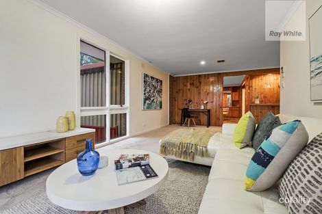 Property photo of 2 Enfield Place Craigieburn VIC 3064