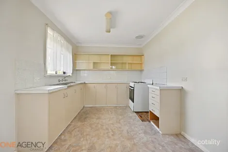 Property photo of 5 Redluom Place Orange NSW 2800