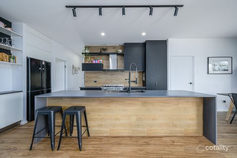 4 Pipit Pl, Glen Eden, QLD 4680