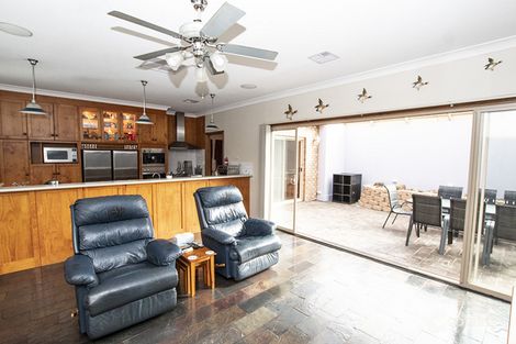 Property photo of 4 White Court Aldinga Beach SA 5173