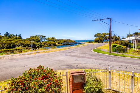 Property photo of 9 Kent Drive Victor Harbor SA 5211