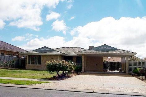 61 Rawlinson Dr, Marangaroo, WA 6064