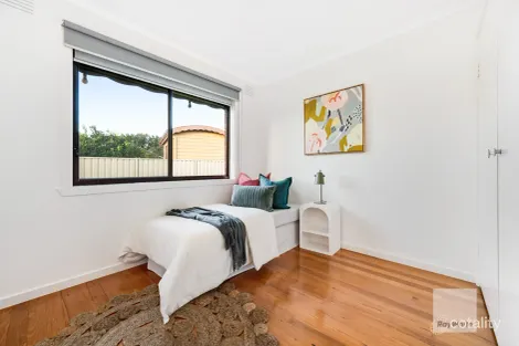 Property photo of 3 Grantley Drive Gladstone Park VIC 3043