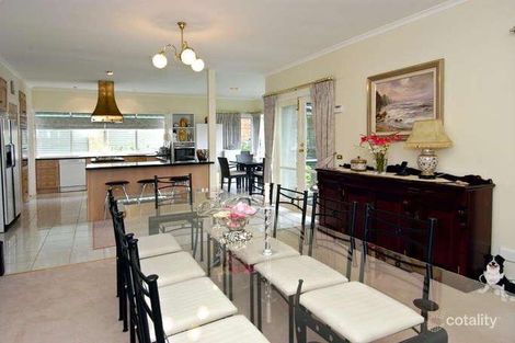 Property photo of 18 Candlebark Close Diamond Creek VIC 3089