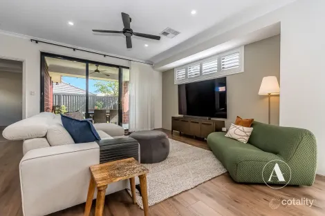 Property photo of 7 Swaledale Parade Haynes WA 6112