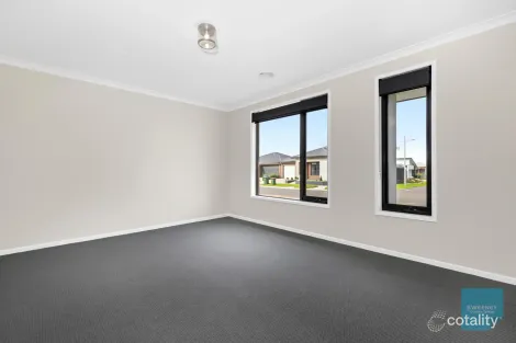 Property photo of 68 Malone Circuit Deanside VIC 3336