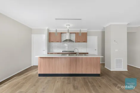 Property photo of 68 Malone Circuit Deanside VIC 3336