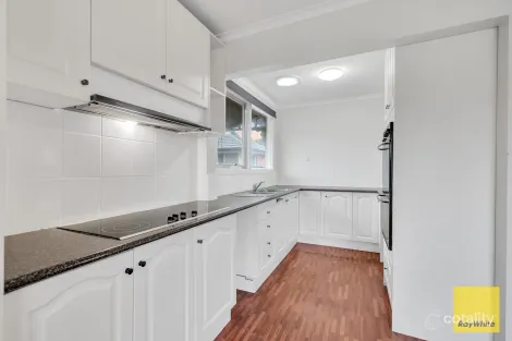 Property photo of 4 Socrates Way Rockbank VIC 3335