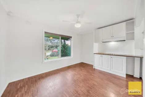 Property photo of 4 Socrates Way Rockbank VIC 3335