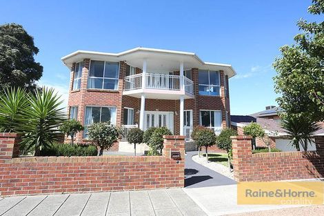 Property photo of 40 Douglas Mawson Drive Roxburgh Park VIC 3064