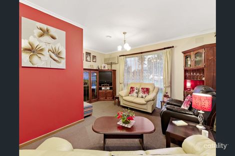 Property photo of 2 Haydon Court Cranbourne VIC 3977