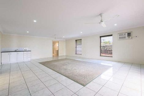 Property photo of 3 Daniel Court Ooralea QLD 4740