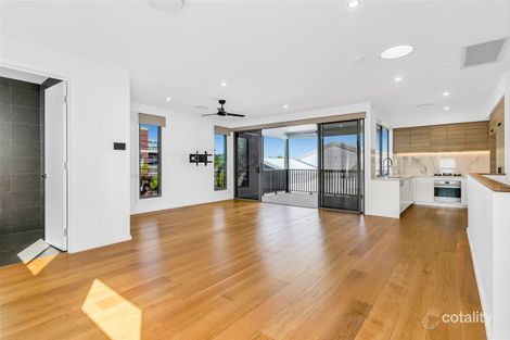 Property photo of 11/6 Stirrat Street Coorparoo QLD 4151