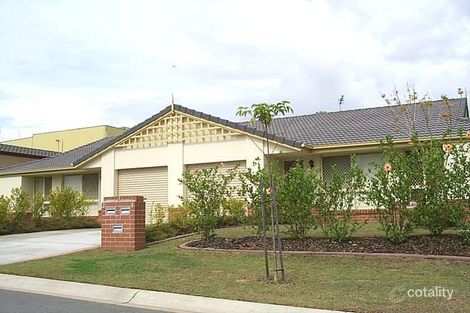 4 Dauphin Cres, Merrimac, QLD 4226