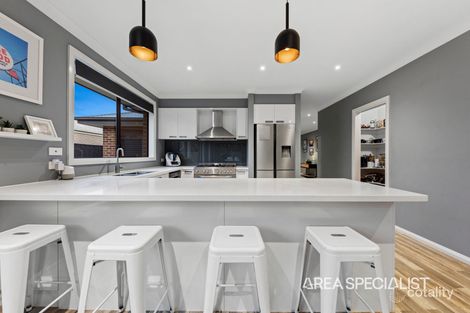 Property photo of 17 Viewgrand Drive Pakenham VIC 3810