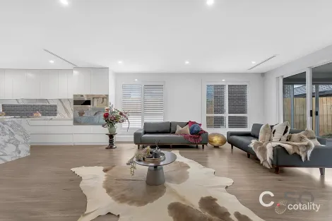 Property photo of 18 Cayenne Way Mickleham VIC 3064